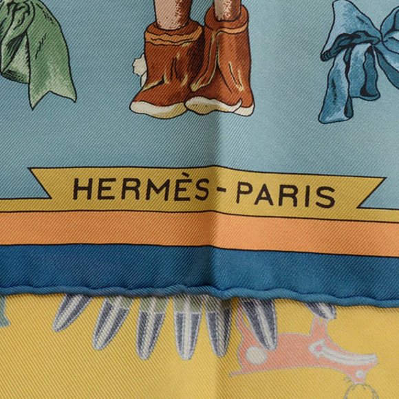 RARE COLLECTOR'S Hermes Kermit Oliver Kachinas Silk Scarf - Picture 3 of 11
